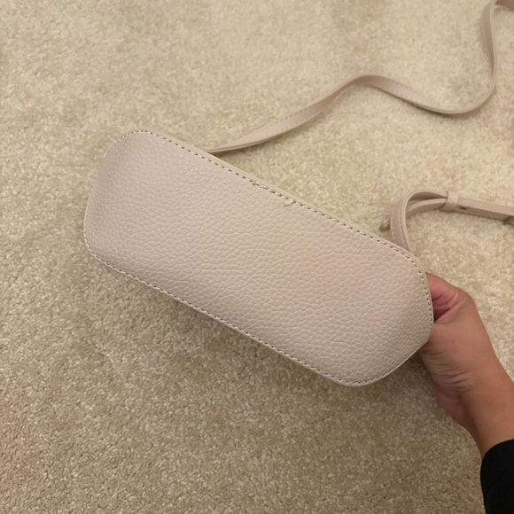 NWOT Sam Vegan Crossbody - Picture 8 of 10